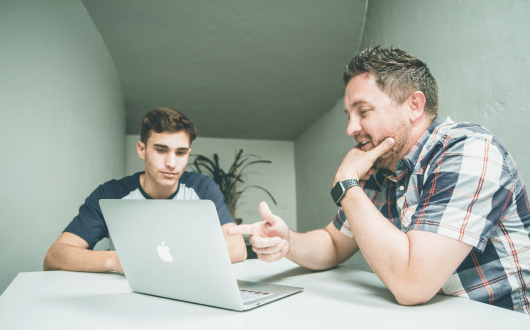 neonbrand y 6rqstqbyq unsplash 1